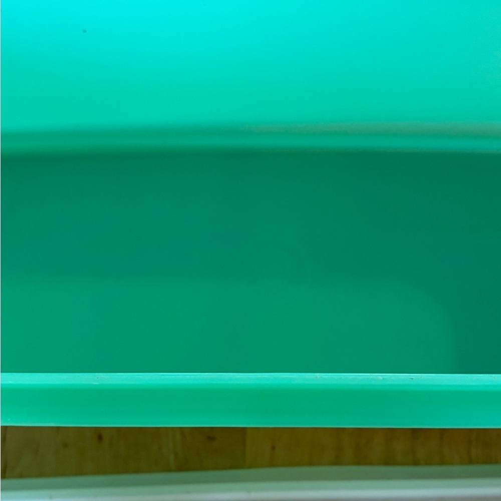 Tupperware Green Food Storage Container - Picture 5 of 5